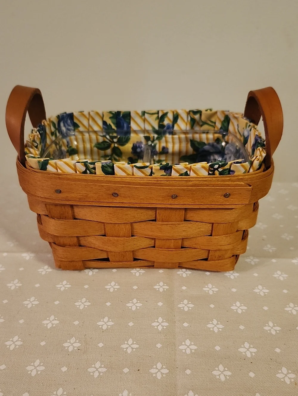 Longabergee Tea Basket with Yellow Floral Liner
